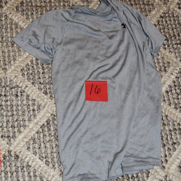Other - Like New Boys Grey XL Under Armour Shirt Short Sleeve